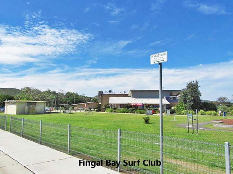 Barefoot 7 / 44 Marine Drive Fabulous Fingal Bay - Darwin Holiday 1