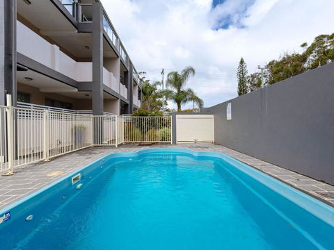 9 Shoal Bay Beach Apartments 2 Shoal Bay Road Air Conditioning & Complex Swimming Pool - Darwin Holiday 1