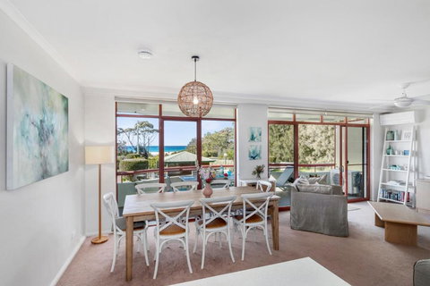 Fathoms 8 Mollymook - Darwin Holiday 2