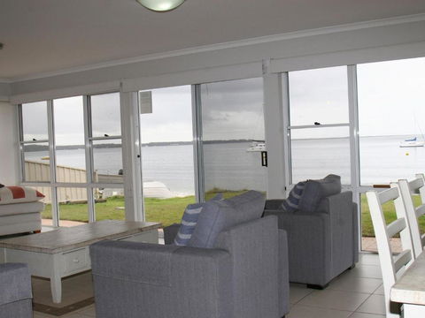 1 The Clippers 131 Soldiers Point Road Fabulous Waterfront Unit - Darwin Holiday 5