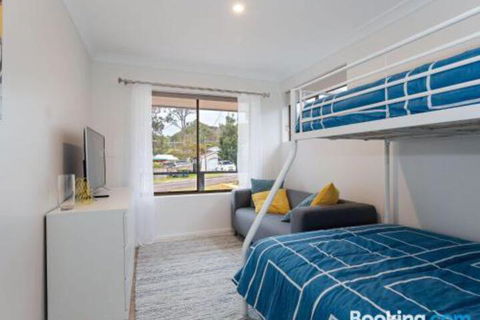 Bay Dream Believer 16 Verona Road Pet Friendly Boat Parking & WIFI - Darwin Holiday 2