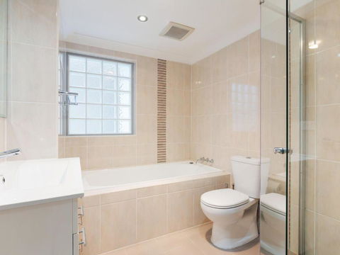 1 Seaview 9 Church Street Huge Air Conditioned Unit With Lift & WIFI - Darwin Holiday 4