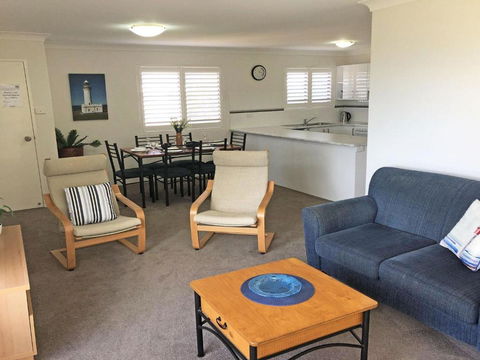 5 Intrepid 3 Intrepid Close Perfect Beachfront Location - Darwin Holiday 5