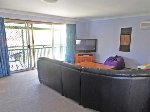 Catalina 7 Catalina Close Air Conditioned Large Home With Boat Parking - Darwin Holiday 1