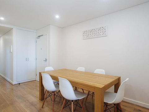 Unit 301 The Shoal 6 8 Bullecourt Street Air Con Walking To Local Shops & Beach - Darwin Holiday 5
