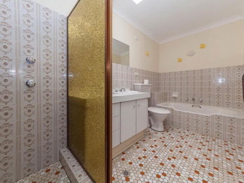 3 Sunset 11 Victoria Parade Stunning Unit Right Across From The Water - Darwin Holiday 4