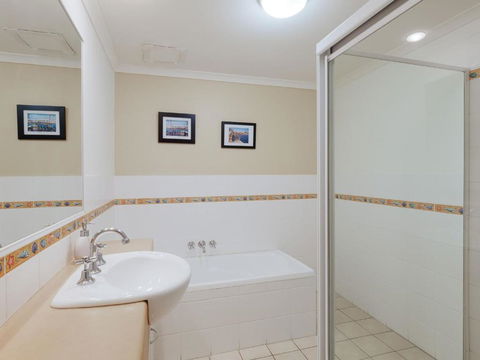 1 SEASHELLS 21 23 MAGNUS STREET â€“ WIFI POOL LIFT & AIR CONDITIONING - Darwin Holiday 3