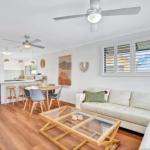 Rainbow Breezes 4 Rainbow Beach Townhouse With Breath Taking Ocean Views To Fraser Island - Darwin Holiday 0