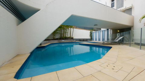 Monterey Lodge Unit 16 27 Warne Terrace. Kings Beach - Darwin Holiday 3