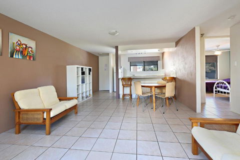 Levuka Unit 4 14 Moreton Pde. Kings Beach - Darwin Holiday 6