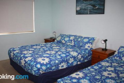 Braemar 7 On The Lake! - Darwin Holiday 1