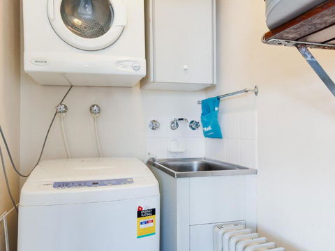 3 The Commodore 9 11 Donald Street Great Unit In The Heart Of Town - Darwin Holiday 3