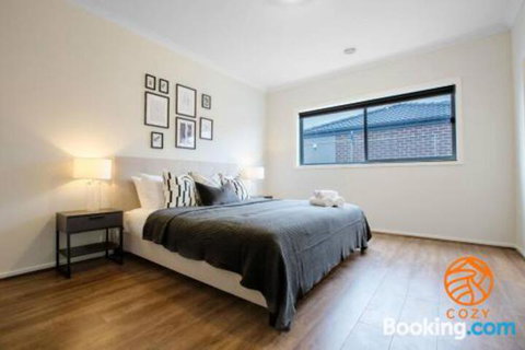 109Cozy Cranbourne Family House5Bed2Bath2Parking - Darwin Holiday 4