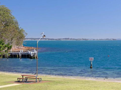 1 Little Hut 20 Kurrawa Close Spectacular Water Views NBN & Air Conditioned - Darwin Holiday 2