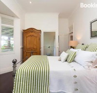 Sunrise at Sanquar Noosa Hinterland - Darwin Holiday