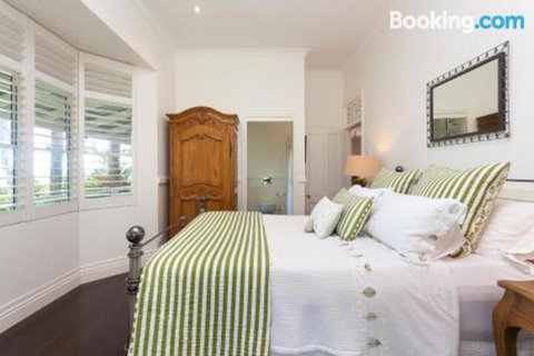 Sunrise At Sanquar Noosa Hinterland - Darwin Holiday 0