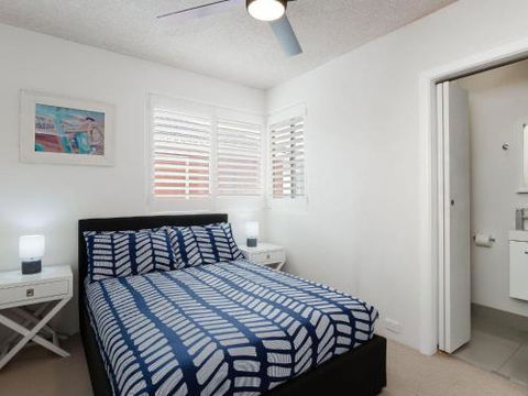 2 The Helm 22 Voyager Cl Stunning Waterfront Unit With Air Conditioning - Darwin Holiday 6