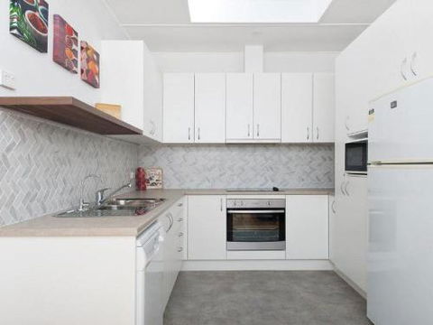 The Croft 11 Boulder Bay Rd Cosy Beach House With Aircon & Only 270m To The Beach - Darwin Holiday 1