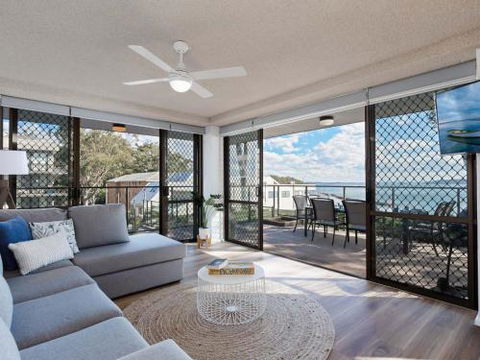 1 The Poplars 34 Magnus St. Panoramic Water Views Pool Aircon & WIFI - Darwin Holiday 1