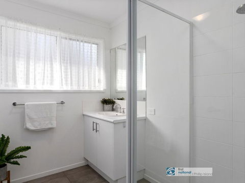 13 Seacombe Grove Ventnor - Darwin Holiday 4