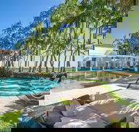 Belle Escapes - Absolute Beachfront Alamanda Resort 14 - Darwin Holiday