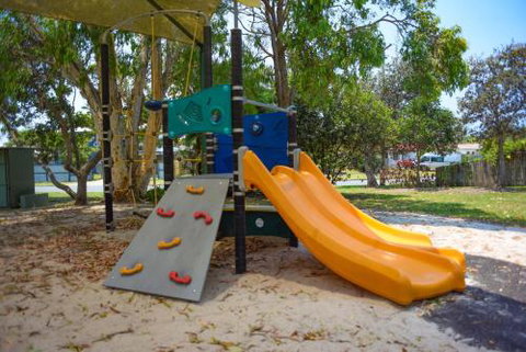 Quiet Pet Friendly Home 3 Houses To Beach Entry With Private Pool Walk To Shops - Darwin Holiday 1