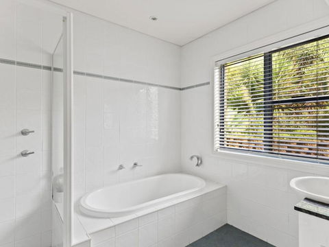 Aqua Shores Penthouse - Darwin Holiday 4