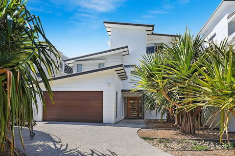 Northshor-Ultimate Beach House - Darwin Holiday 1