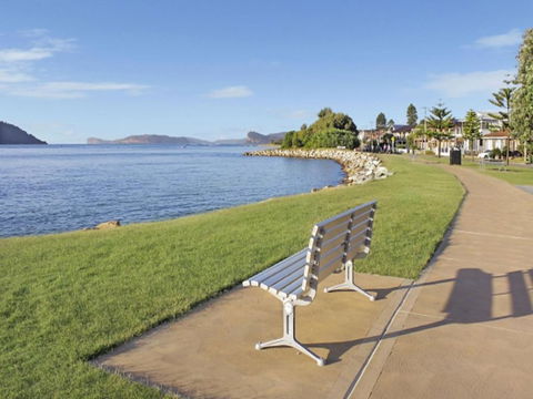 Hinterland Luxury 1 Bedroom Hinterland View Apt - Darwin Holiday 2