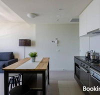 A Cozy CBD Suite with Spectacular City Views - Darwin Holiday