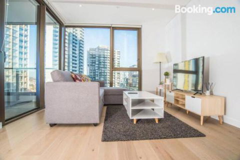 Perfect LocationCBD 2Bed2Bath APTParkingWifi - Darwin Holiday 1