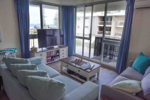 Pool Tennis Alexandra Headlands Oceanfront Resort - Darwin Holiday 2