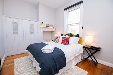 The Byng House Grand & Central Entertain 12 - Darwin Holiday 5