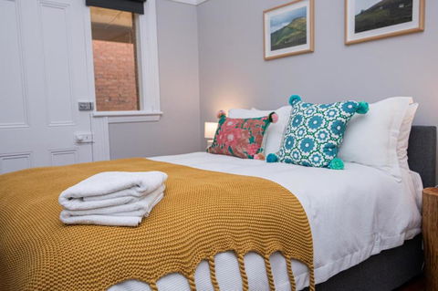 The Byng House Grand & Central Entertain 12 - Darwin Holiday 4