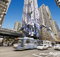 2BR LightHouse Suites in Melbourne CBD - Darwin Holiday