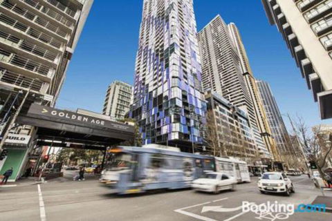 2BR LightHouse Suites In Melbourne CBD - Darwin Holiday 0