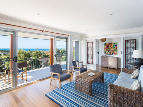 Easy Living At 14 Daphne Street - Darwin Holiday 3