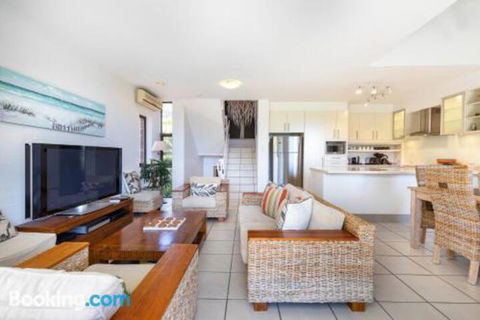 Split Living With Ocean Views Noosa Heads - Darwin Holiday 1