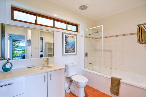 Heliconia 1 Hamilton Island 3 Bedroom Ocean View Spacious Holiday Accommodation - Darwin Holiday 2