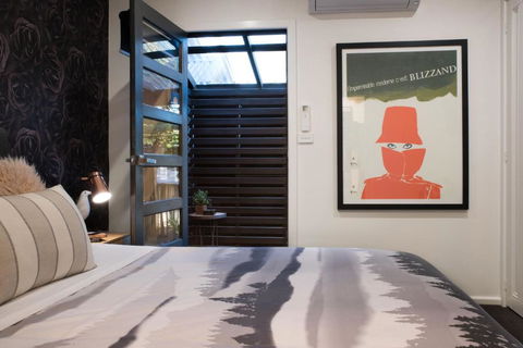 East St. 3 Secret Garden - Darwin Holiday 1