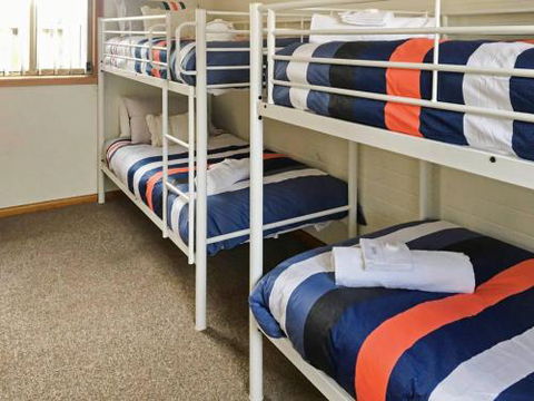 Rye 1 Sleeps 10 Great Weekender FREE WINE NETFLIX - Darwin Holiday 4