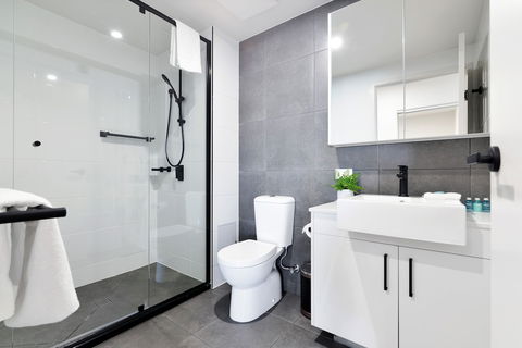 Arise Hedge - Darwin Holiday 6