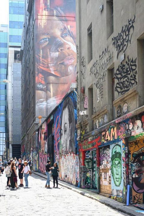 LUCY Stylish City Vibe & Views - Darwin Holiday 1