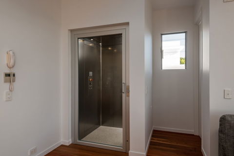 Sunshine Coast White House - Darwin Holiday 6