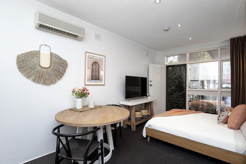 Former Dress Circle Nth Adelaide Apt With Aircon - Darwin Holiday 5