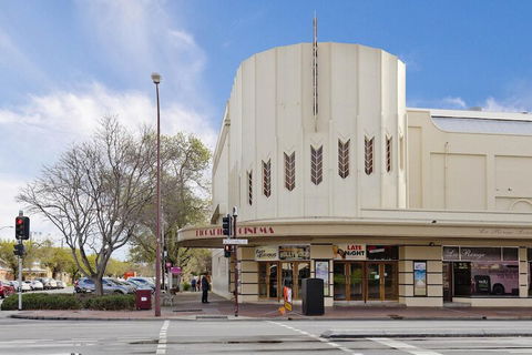 Former Dress Circle Nth Adelaide Apt With Aircon - Darwin Holiday 2