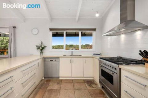 Willowdene With Pool Spa Tennis Court & Fireplace - Darwin Holiday 5