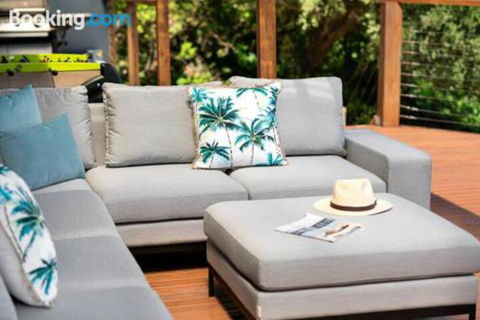 Willowdene With Pool Spa Tennis Court & Fireplace - Darwin Holiday 4