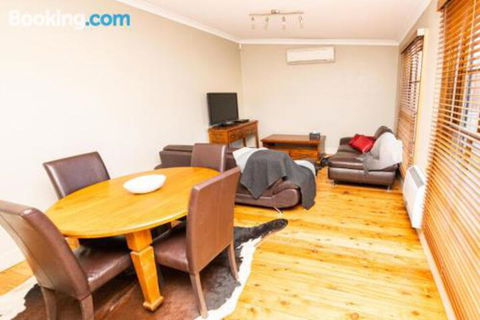 William Cottage Central Heritage Home - Darwin Holiday 5