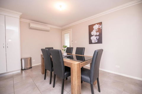 Wonderful Windred Modern Comfy Quiet - Darwin Holiday 2